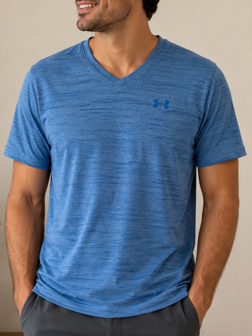 Under Armour Men’s Blue Heathered V-Neck Performance T-Shirt Size Large